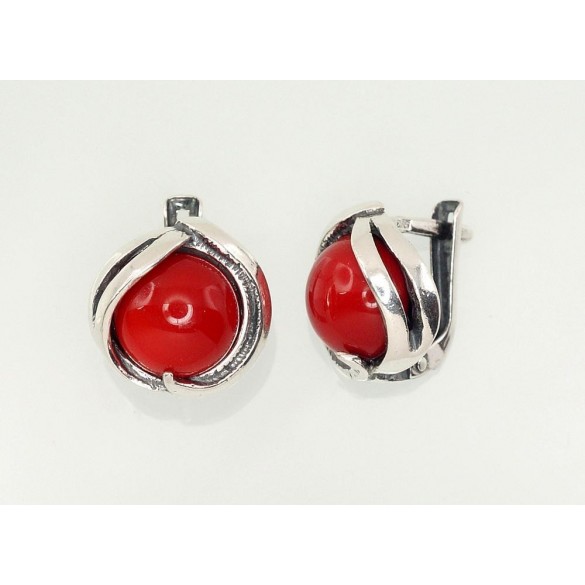 Silver earrings with english lock