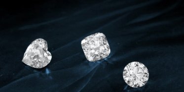 What is the 4c system for grading diamonds?